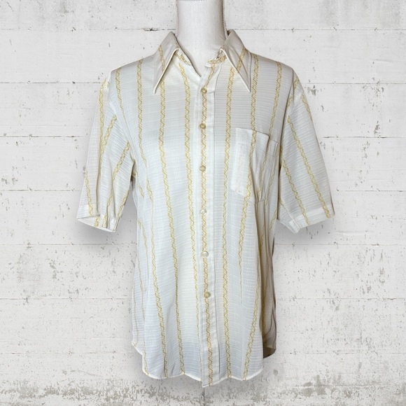 Vintage Other - Vintage 1960s Dagger Collar Short Sleeve Mod Patterned Button Down Shirt Size L